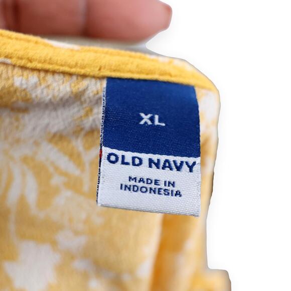 Old Navy Sunshine Yellow Textured Ruffled Wrap-Effect Cami Top XL - Picture 7 of 7